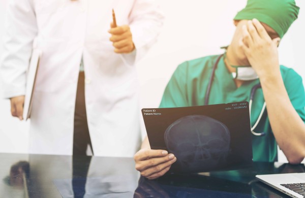 Juzgado Civil de Talcahuano condena a médico y clínica por negligencia en intervención de masectomía | Abogados Puerto Montt - Bufete de Abogados Puerto Montt